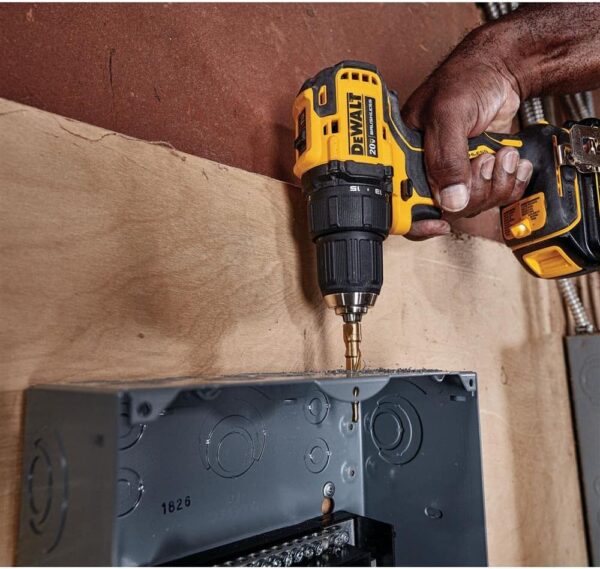 Furadeira e Parafusadeira de Impacto 13mm Dewalt Modelo DCD709D2 2 Baterias 1 Carregador Bivolt 350 W Bolsa Cor Amarelo - Image 6